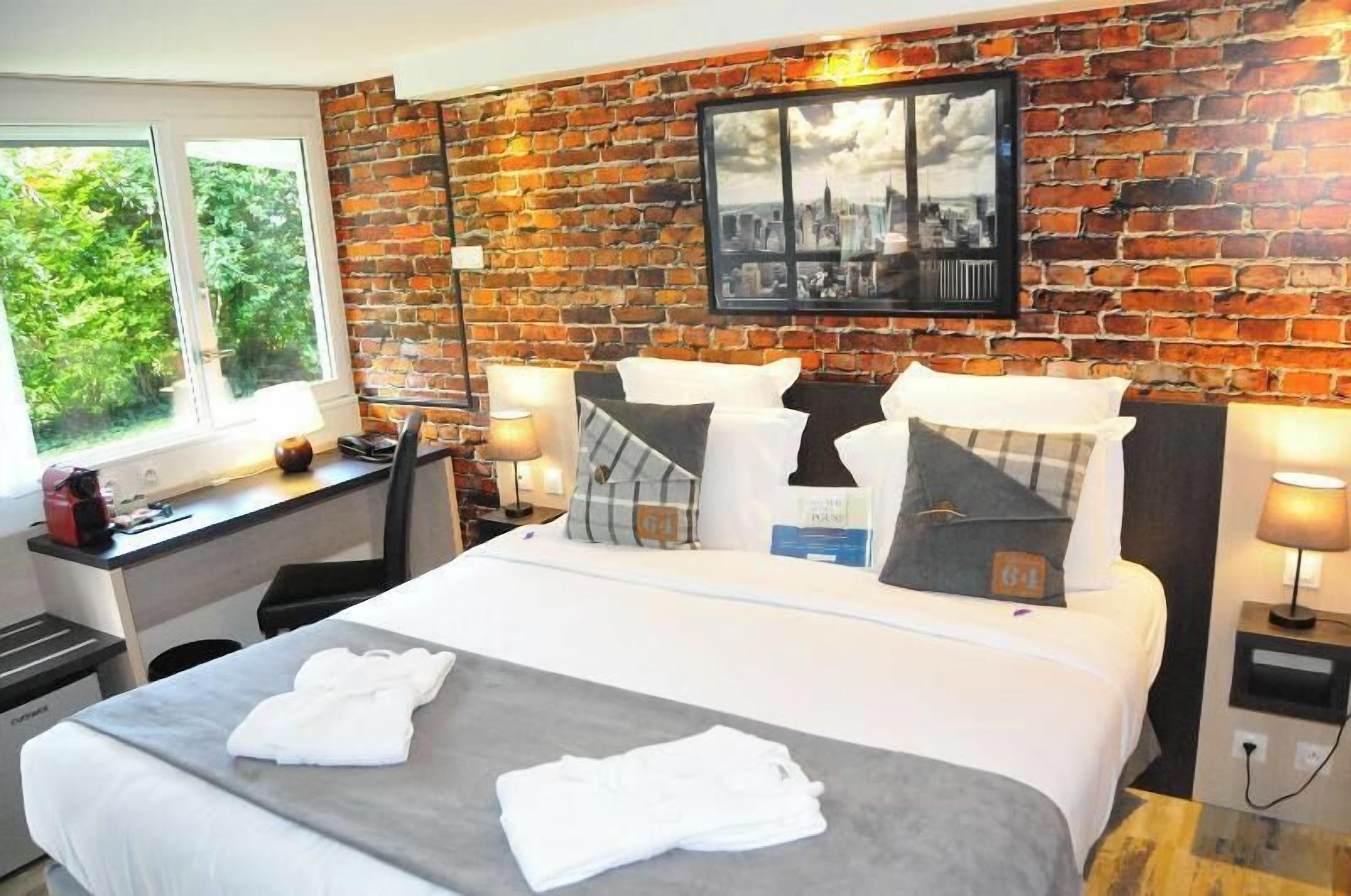 1 bedroom, premium bedding, individually decorated