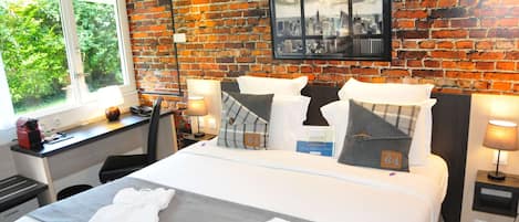 Executive Double Room | 1 bedroom, premium bedding, individually decorated