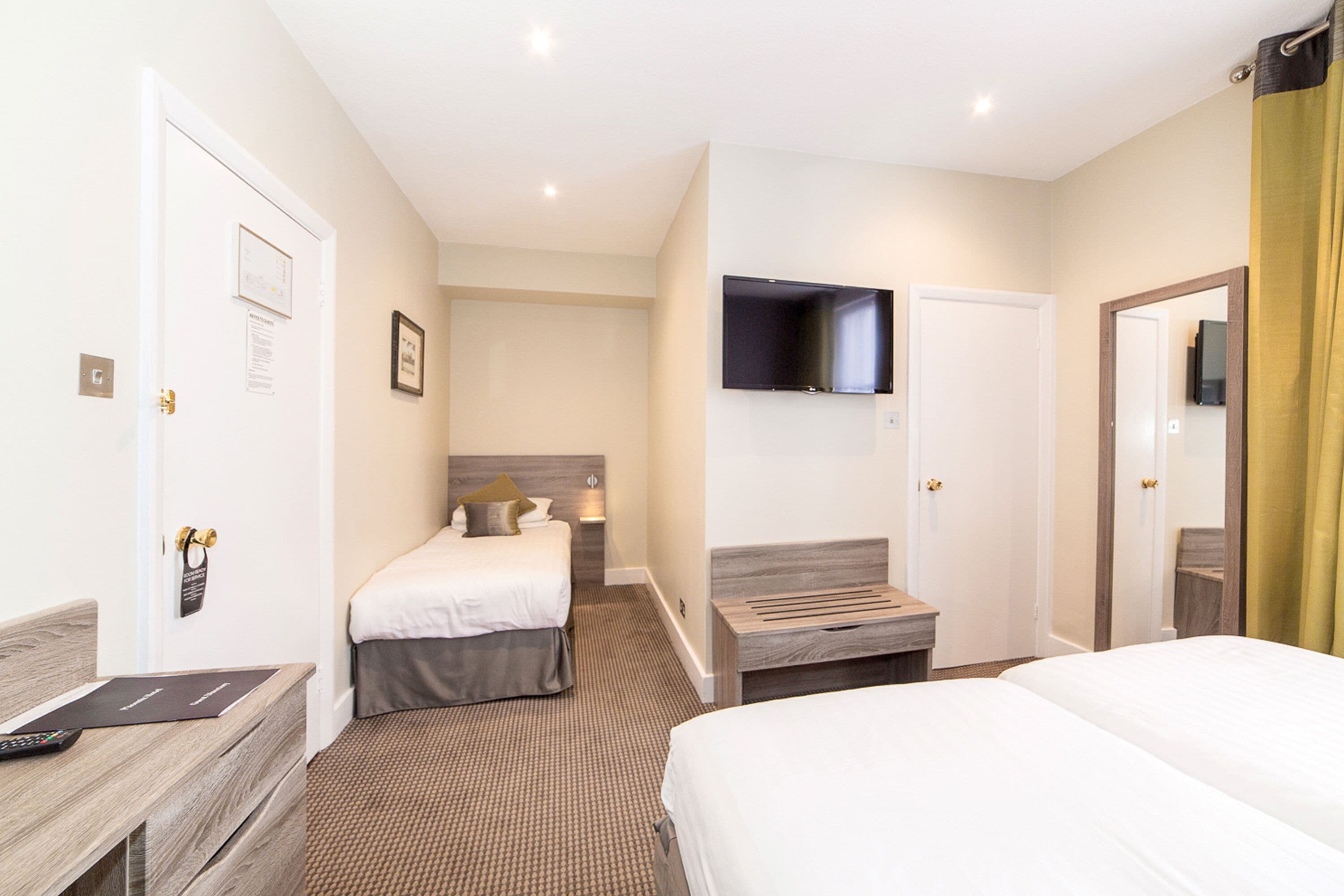 1 bedroom, in-room safe, desk, blackout curtains