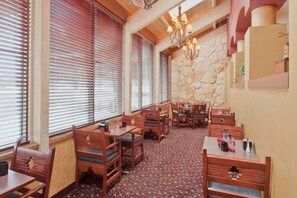 Dining - 3 Rivers Hotel (Bozeman)