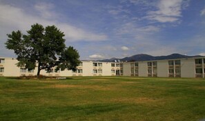 Exterior - 3 Rivers Hotel (Bozeman)