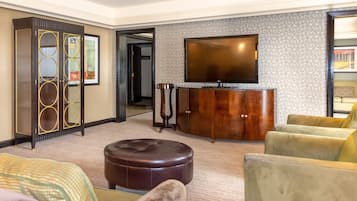 Premium bedding, in-room safe, desk, blackout curtains