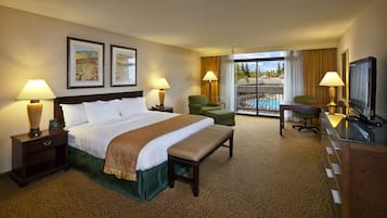 Premium bedding, in-room safe, desk, blackout drapes