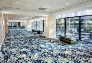 Lobby - DoubleTree by Hilton San Jose (San Jose)