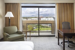 Literie de qualité supérieure, coffres-forts dans les chambres, bureau