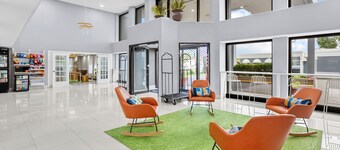 Spark by Hilton Des Plaines Chicago O'Hare