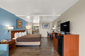 客房, 1 张大床, 无烟房 | 办公桌、熨斗/熨衣板、免费 WiFi、床单