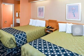 1 habitación, tabla de planchar con plancha, wifi gratis y despertador
