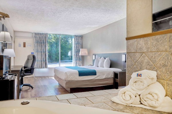 WiFi (free), bed sheets