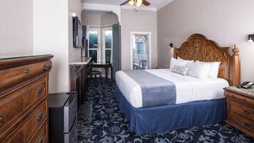 Room, 1 King Bed, Balcony, City View