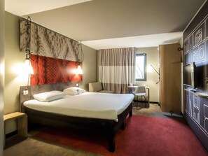 Standard Room, 1 Double Bed | Premium bedding, desk, blackout drapes, soundproofing