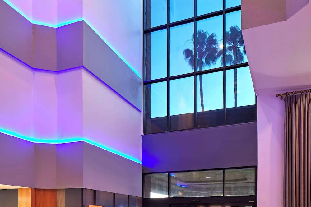 Best Western Plus Meridian Inn & Suites, Anaheim-Orange