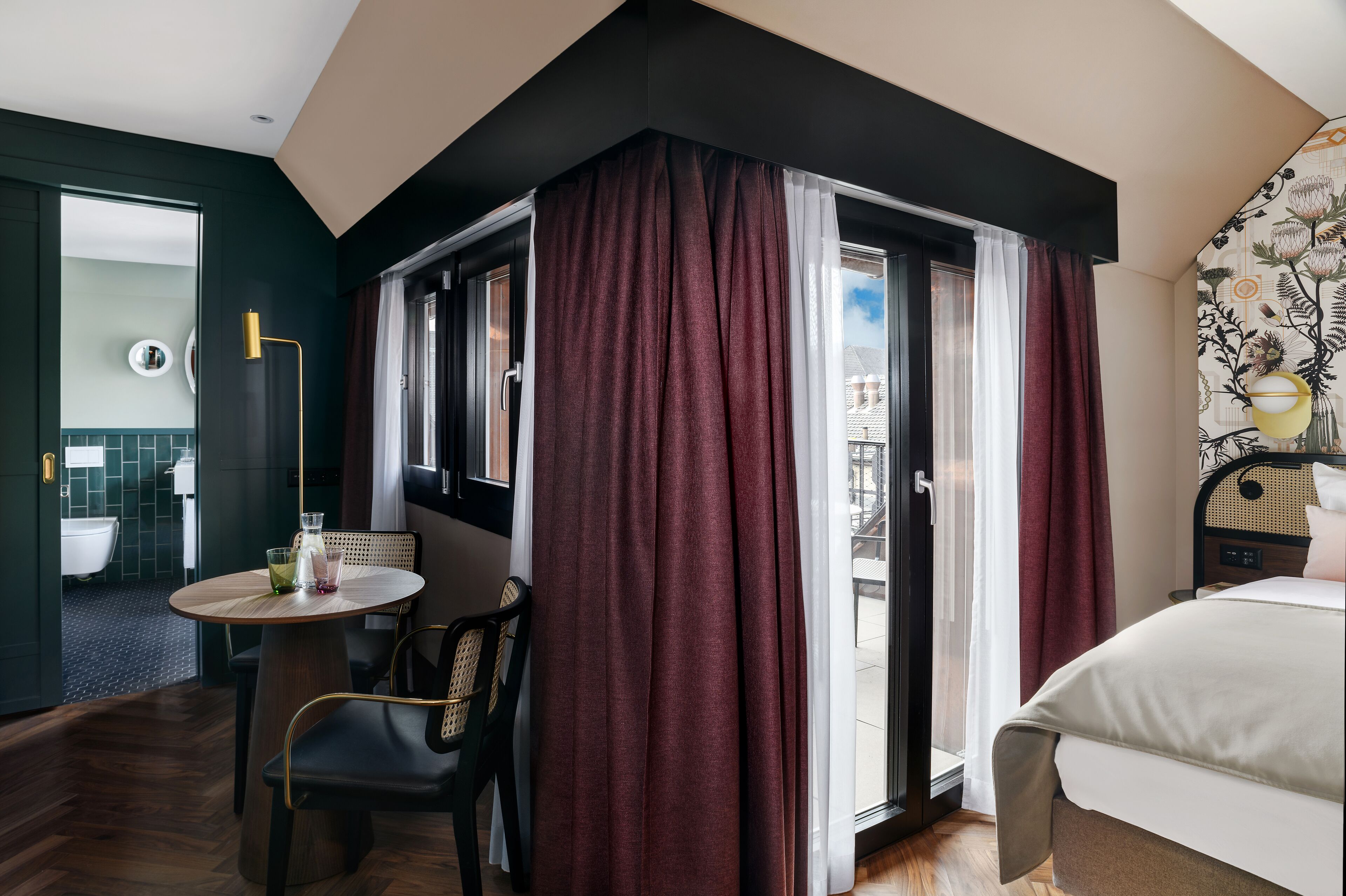 deluxe double room, 1 king bed (grand) | premium bedding, down duvets, select comfort beds, minibar