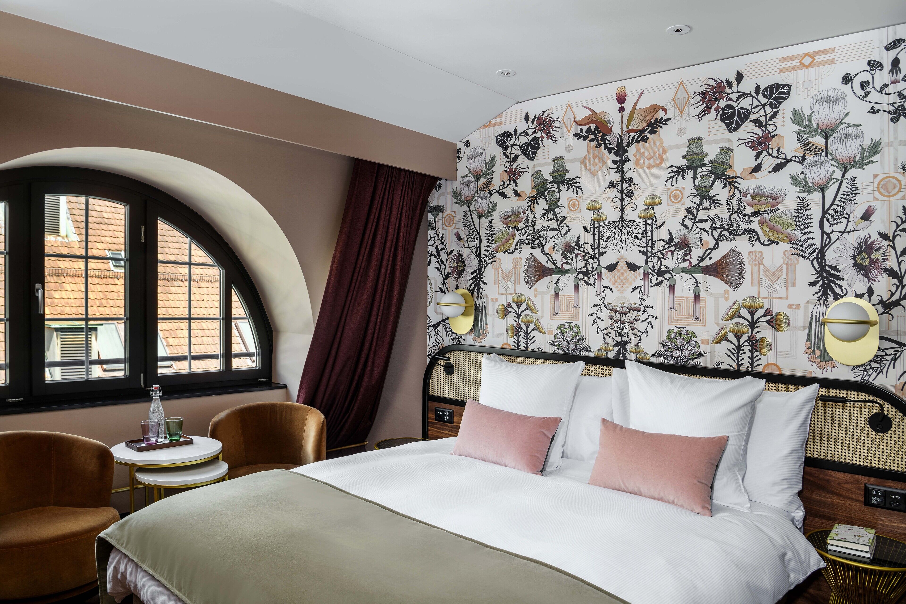 客房, 1 张大床 (Cosy) | 高档床上用品、羽绒被、Select Comfort 床、迷你吧