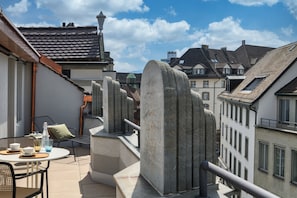 Grand-Deluxe-Doppelzimmer, 1 King- Bett | Terrasse/Patio