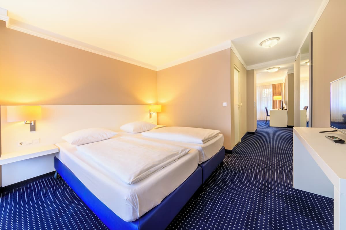 Hypo-allergenic bedding, in-room safe, individually decorated