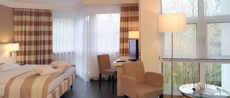 Hypo-allergenic bedding, in-room safe, individually decorated