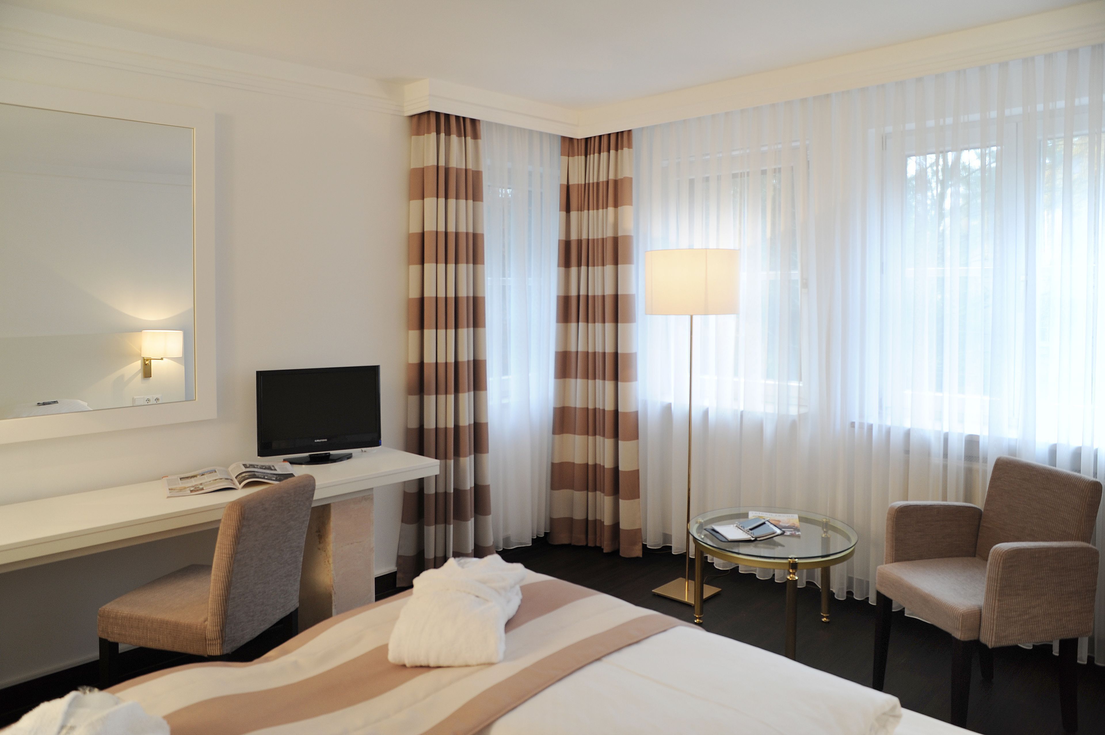 Hypo-allergenic bedding, in-room safe, individually decorated