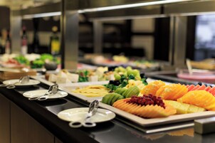 Daily buffet breakfast for a fee