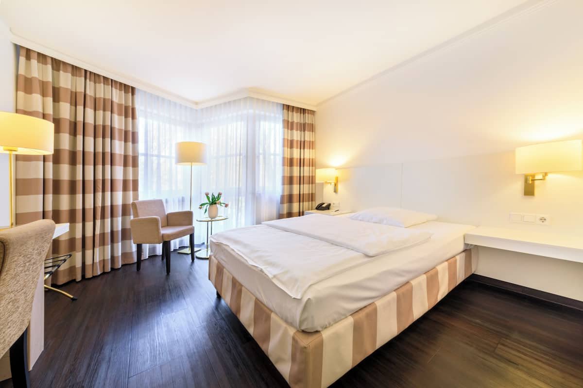 Superior Single Room | Hypo-allergenic bedding, in-room safe, individually decorated