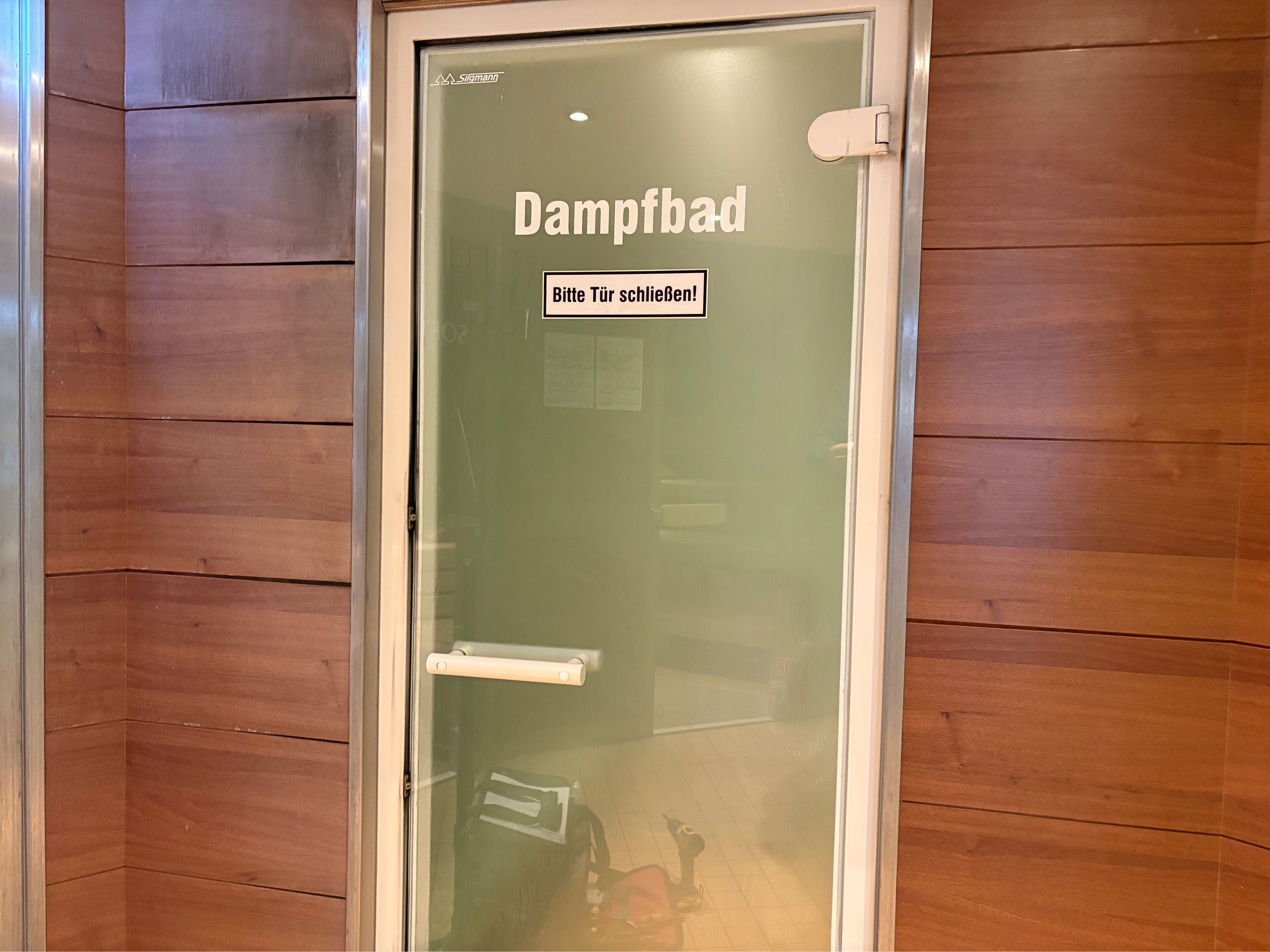 Sauna seca, sauna a vapor