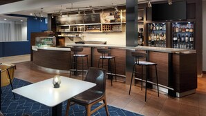 Bar (on property) - Courtyard by Marriott Annapolis (Annapolis)