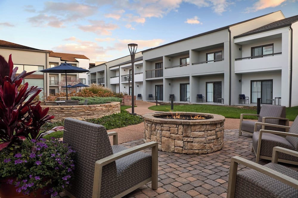 Courtyard by Marriott St Louis Creve Coeur