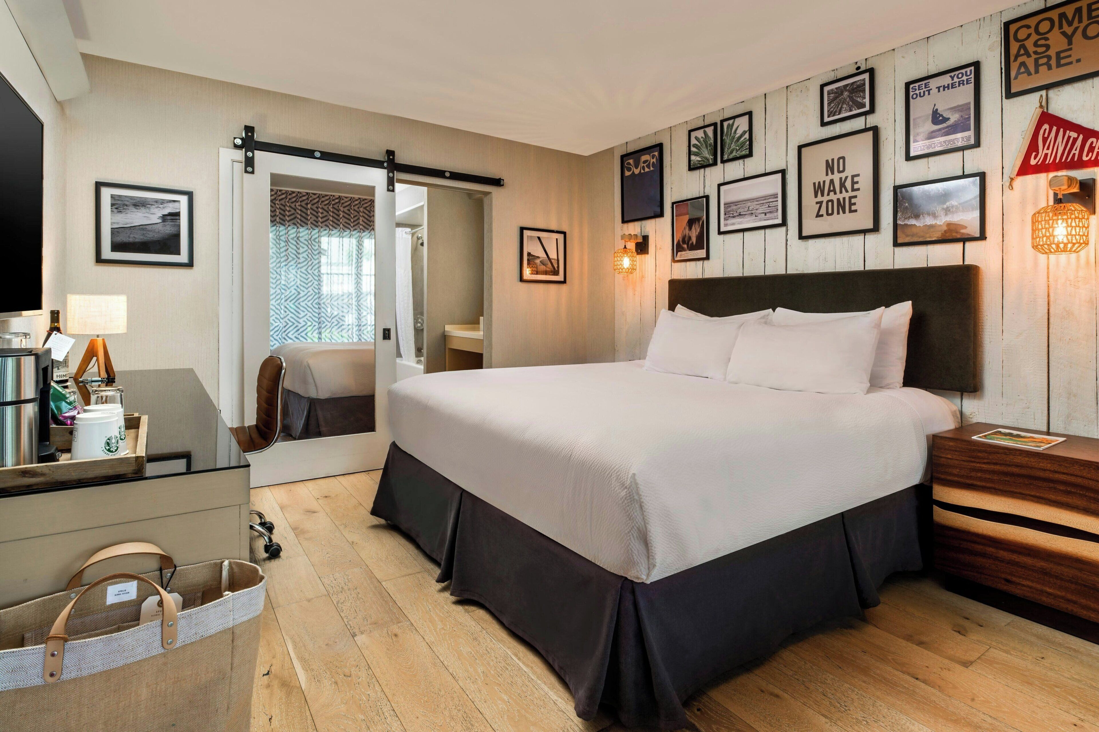 1 King Bed | Hypo-allergenic bedding available, down comforters, in-room safe, desk