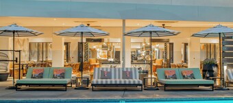 Hotel Paradox, Autograph Collection