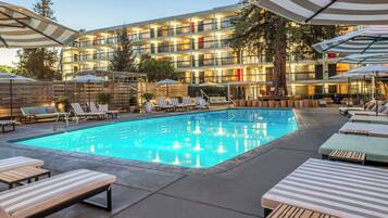 Outdoor pool, open 8:00 AM to 10:00 PM, pool cabanas (surcharge)