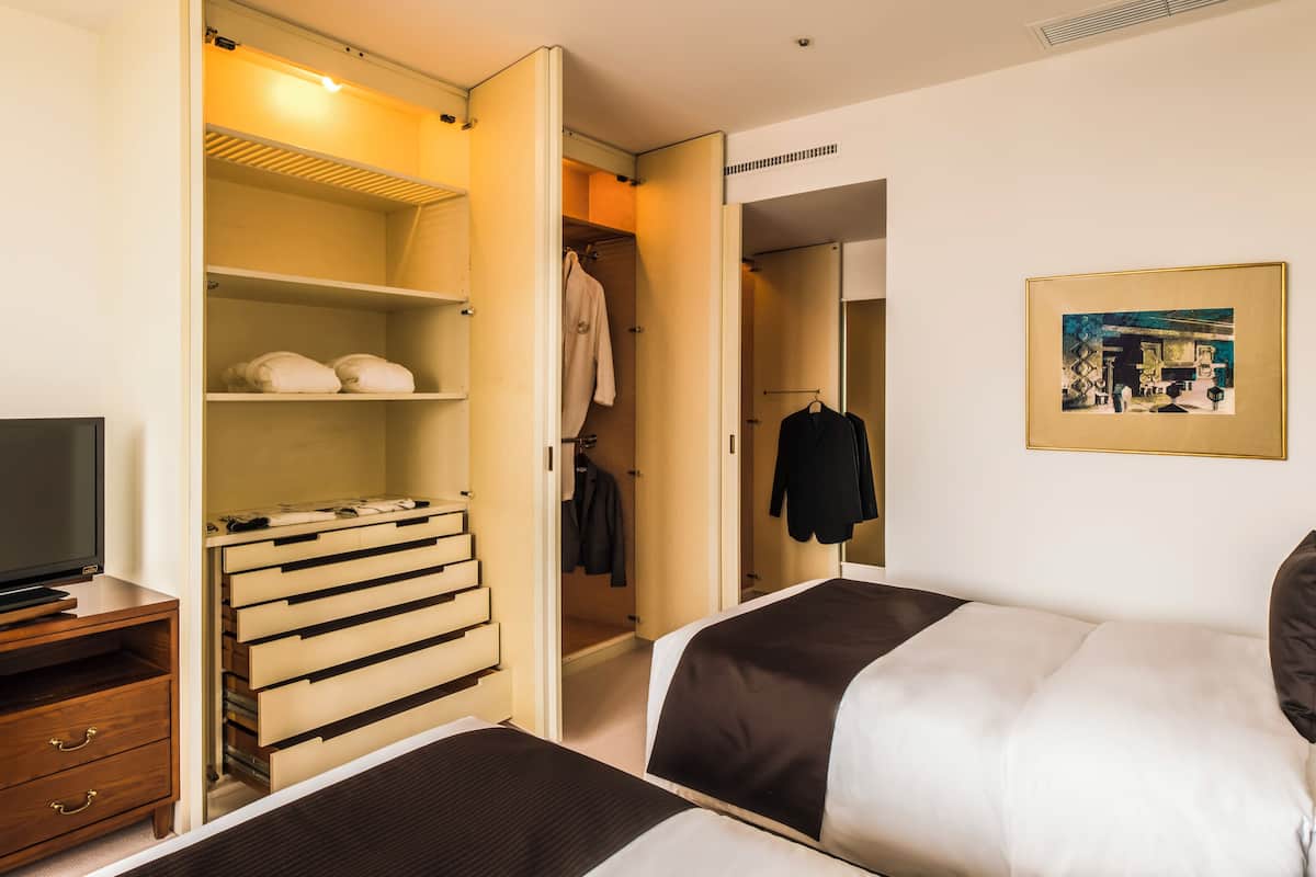 Tower Building High Floor Residential Suite Twin, Non Smoking | 1 bedroom, premium bedding, down comforters, in-room safe