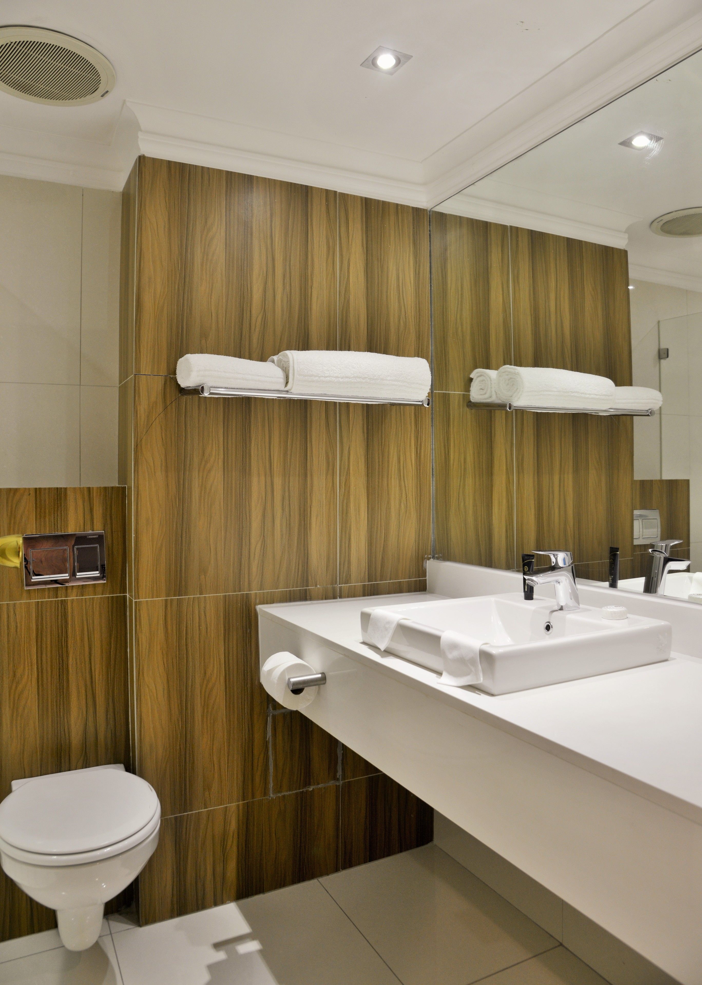 Photo - The Capetonian - Halal