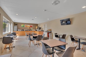 Free daily continental breakfast