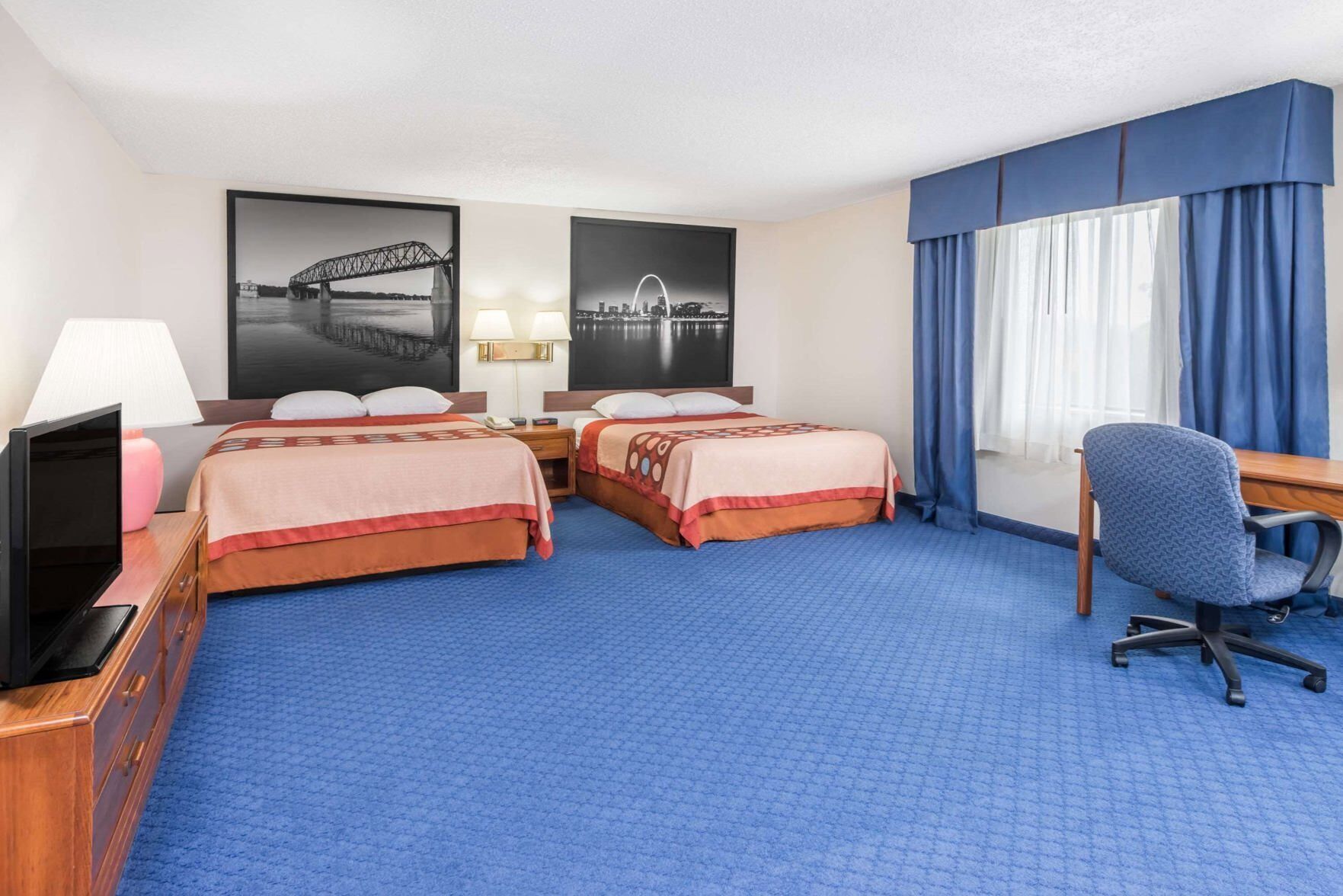 Pillowtop beds, in-room safe, desk, laptop workspace