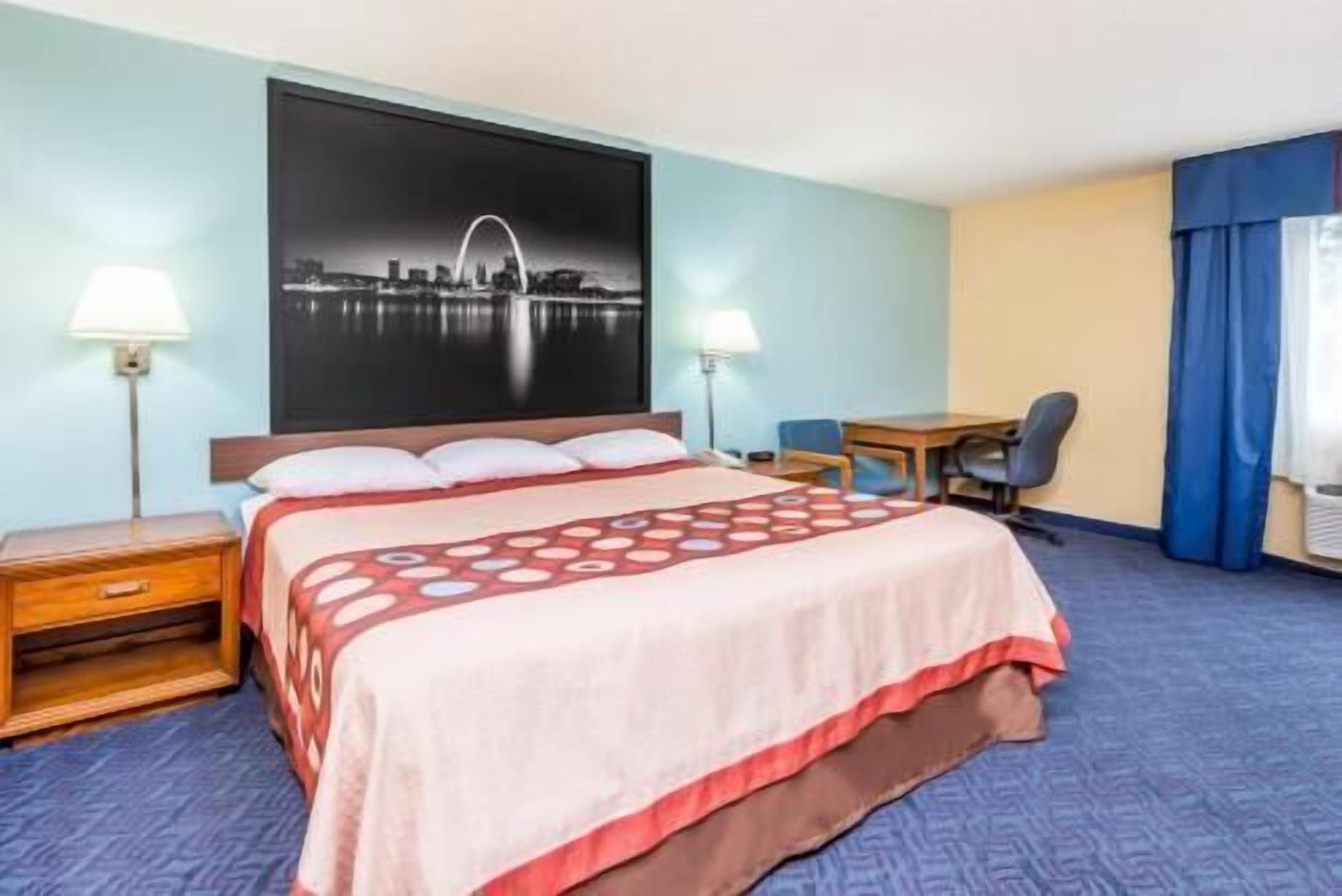Pillowtop beds, in-room safe, desk, laptop workspace