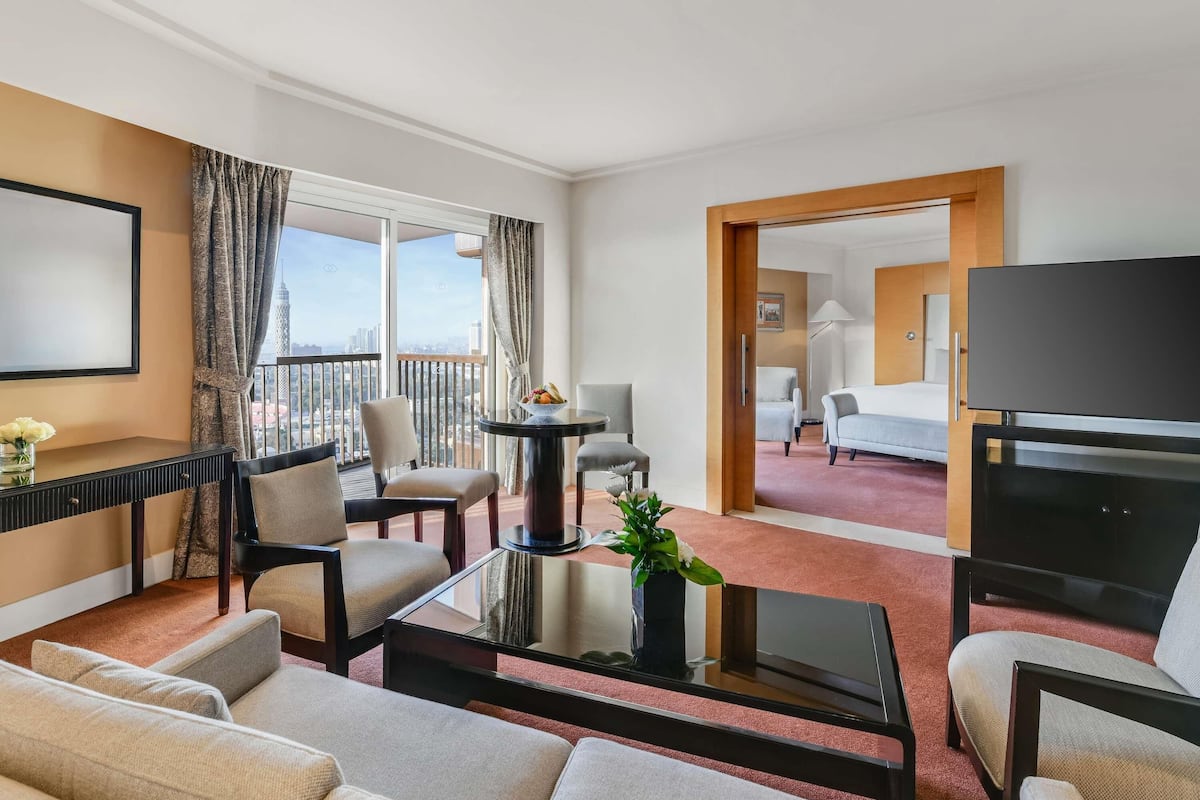 Club suite, 1 kingsize bed, toegang tot de clublounge (Prestige) | 1 slaapkamer, lakens van Egyptisch katoen, luxe beddengoed, een minibar