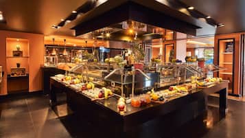 Daily buffet breakfast for a fee