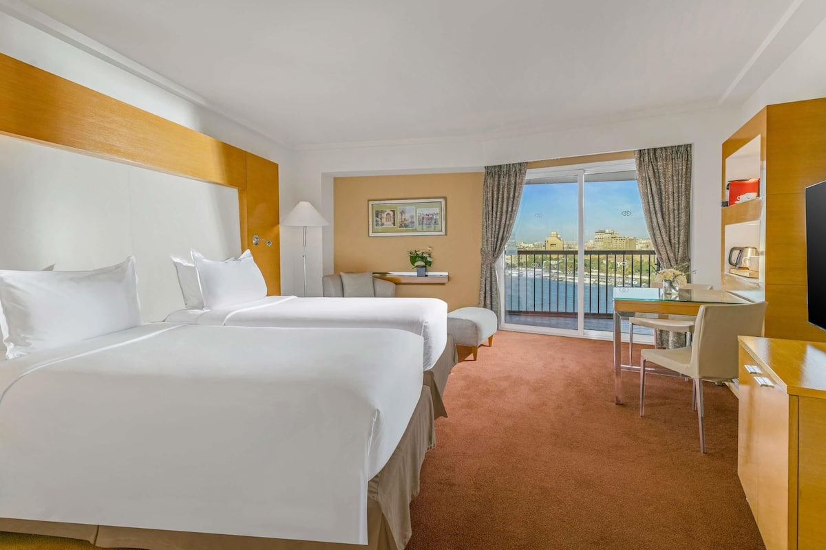 Sengetøy i egyptisk bomull, sengetøy av topp kvalitet og minibar