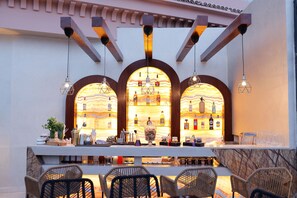2 bars/lounges, poolside bar