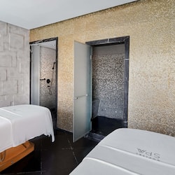Couples treatment rooms, Turkish bath, body treatments, body wraps