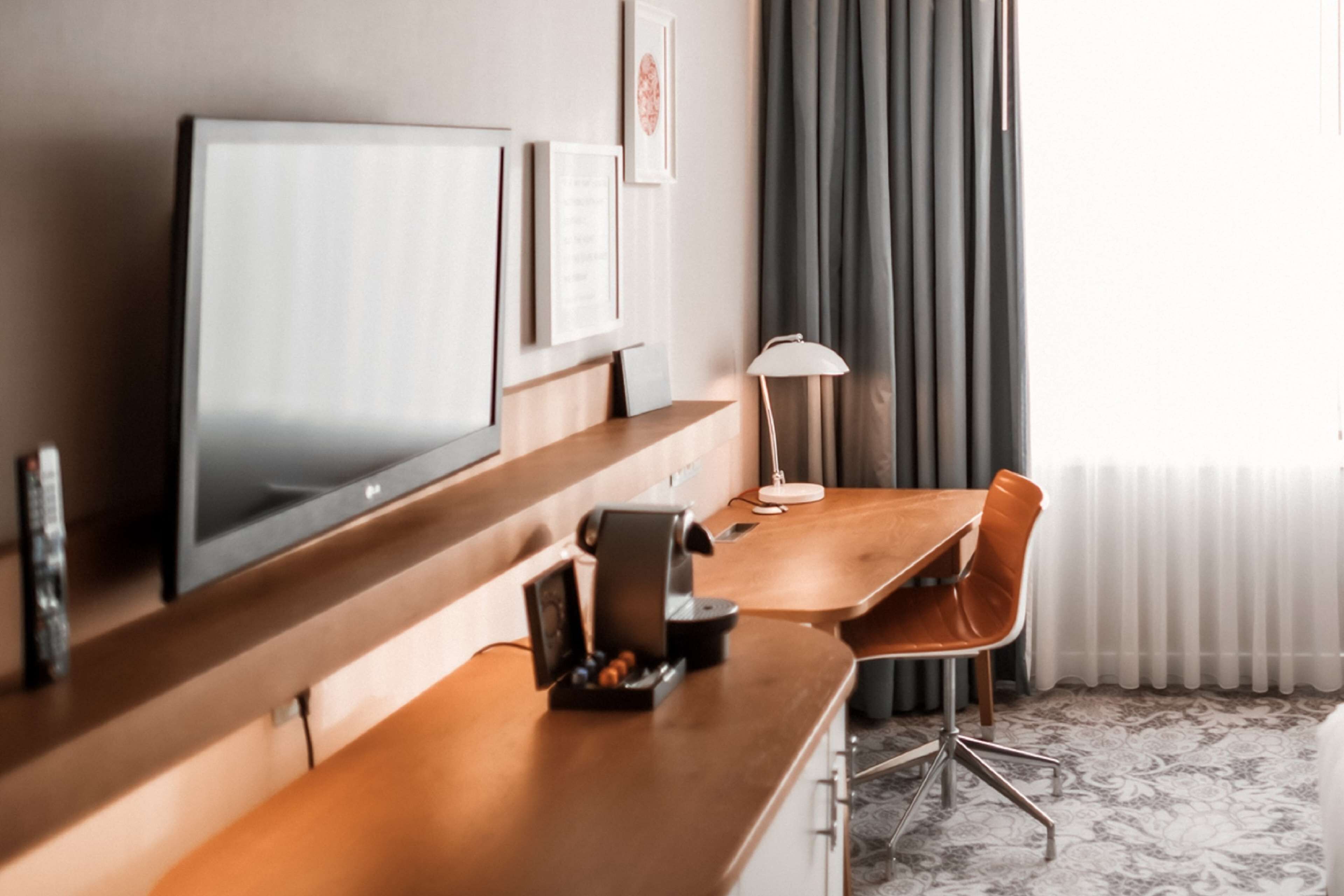 minibar, in-room safe, desk, laptop workspace