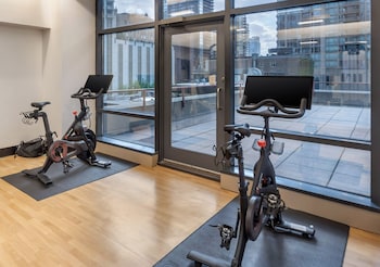 Fitness center at Omni Chicago Hotel