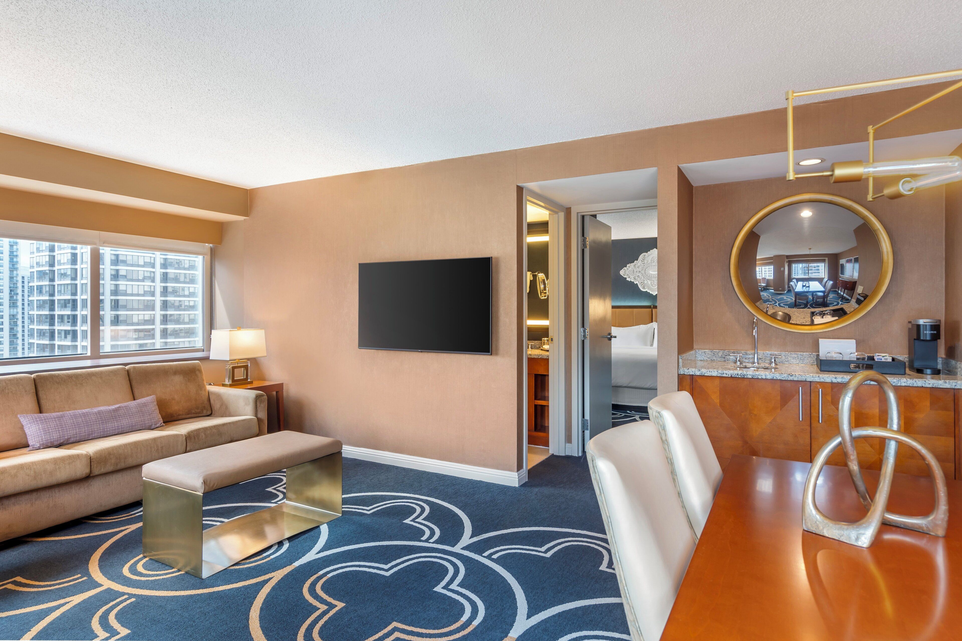 executive suite, 1 king bed | 1 bedroom, premium bedding, pillow-top beds, in-room safe