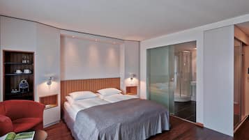 Literie hypoallergénique, couette en duvet d'oie, minibar