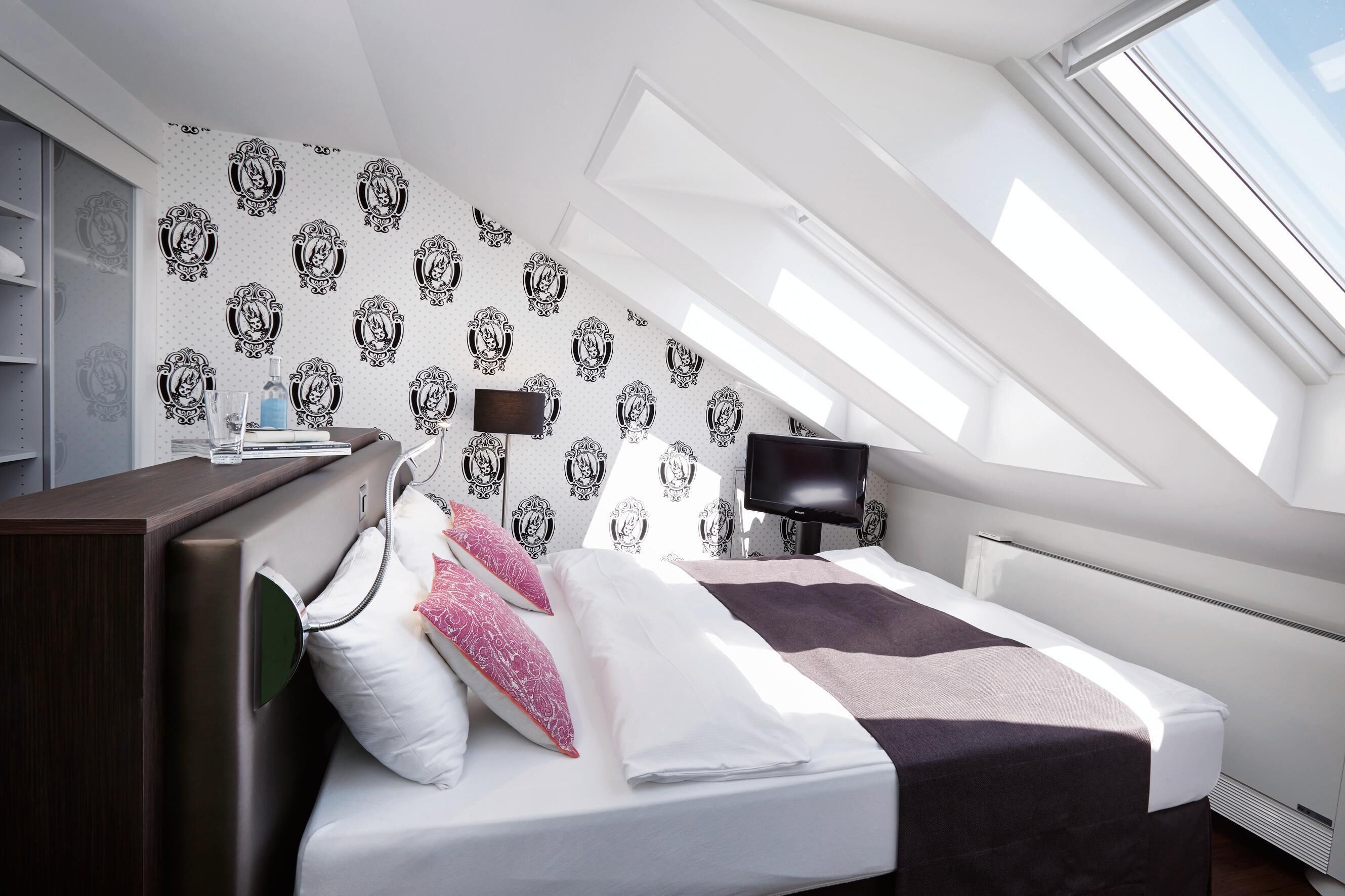 Superior tweepersoonskamer | Hypoallergeen beddengoed, donzen dekbedden, een minibar