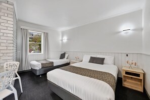 Family Room | 1 bedroom, desk, laptop workspace, blackout drapes