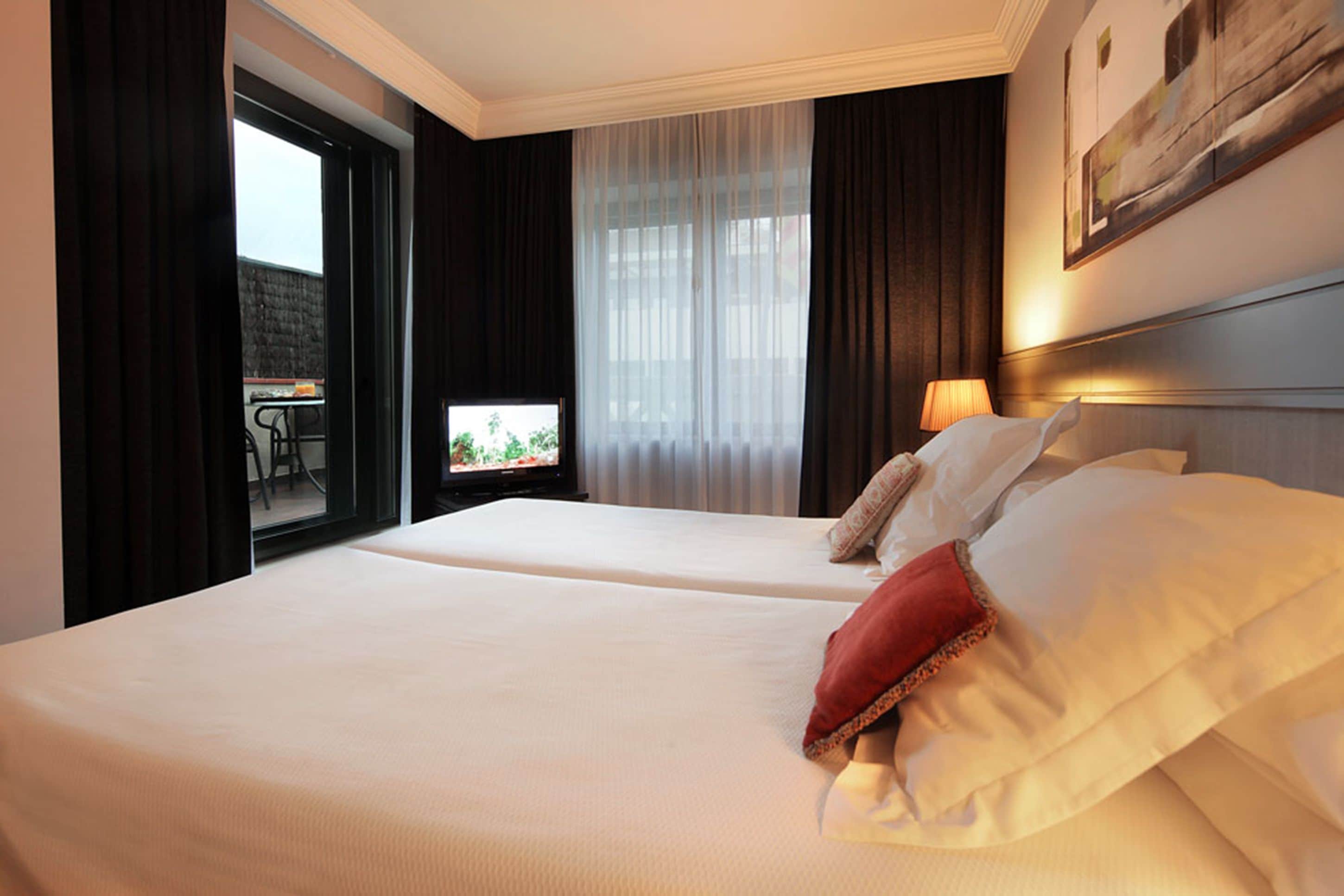 1 bedroom, premium bedding, in-room safe, desk