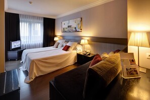 Premium Double Room, Terrace | 1 bedroom, premium bedding, in-room safe, desk