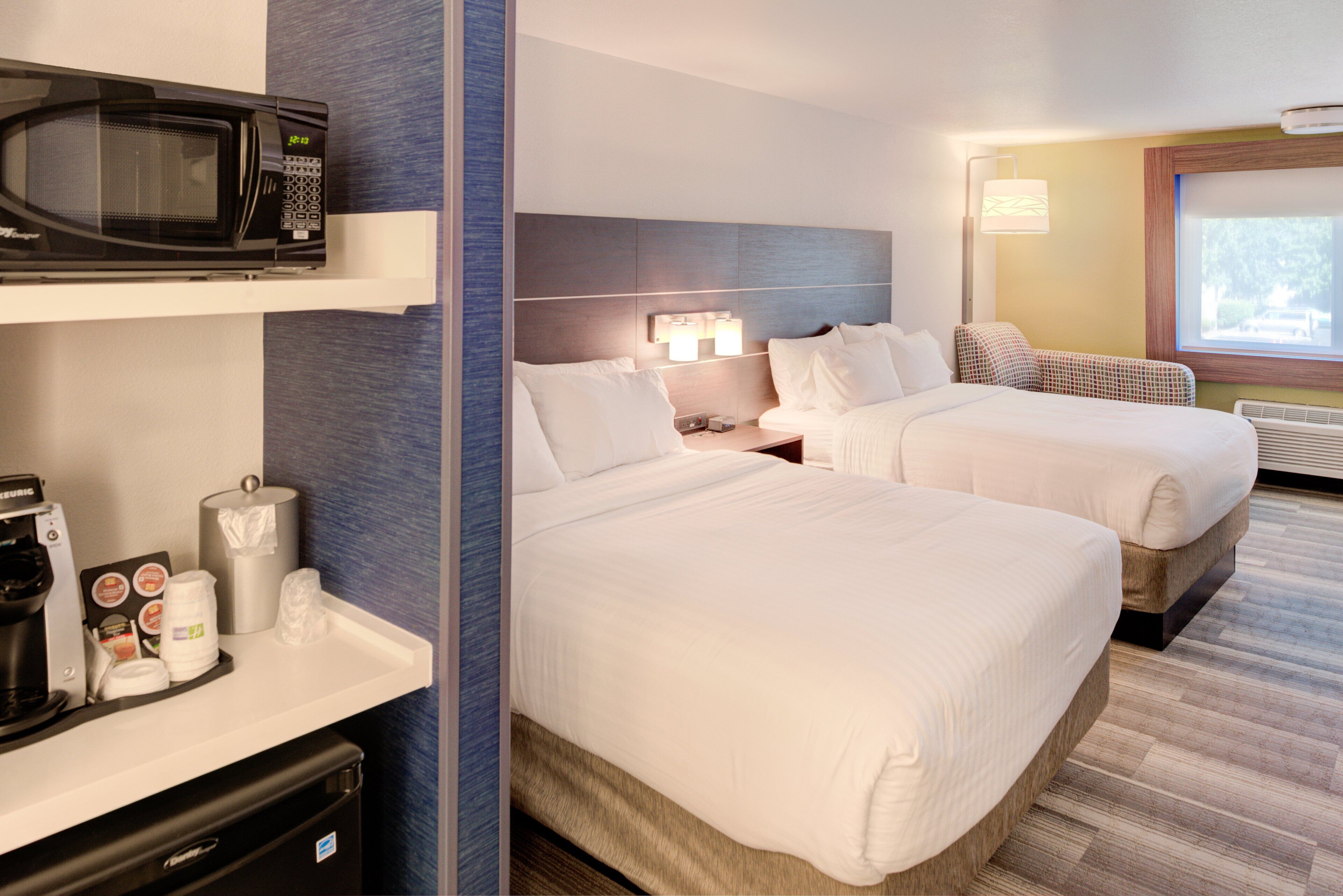 in-room safe, desk, laptop workspace, blackout curtains