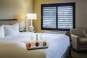 Egyptian cotton sheets, premium bedding, minibar, in-room safe